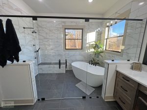 Two-Tone Farmhouse Bath Design In Joelton 2024